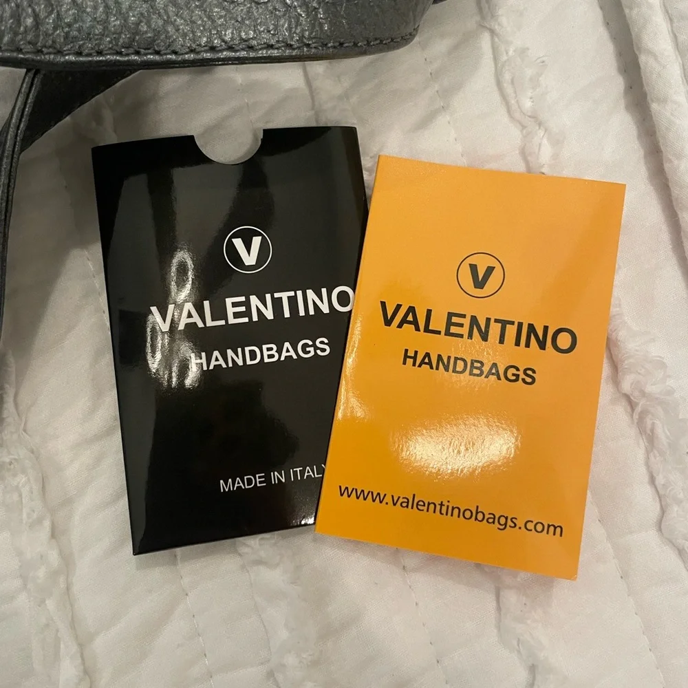 Valentino Purse - Picture 6 of 6